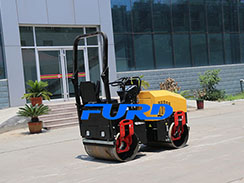 抓住特色打通渠道，全液壓小型壓路機(jī)廠家順利發(fā)展