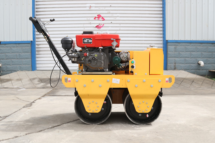 對(duì)于小型手扶壓路機(jī)的這些使用環(huán)境您要明白！