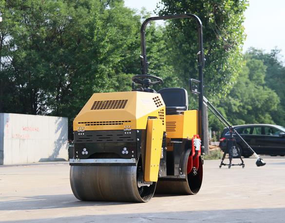 小型壓路機(jī)如何散熱呢？